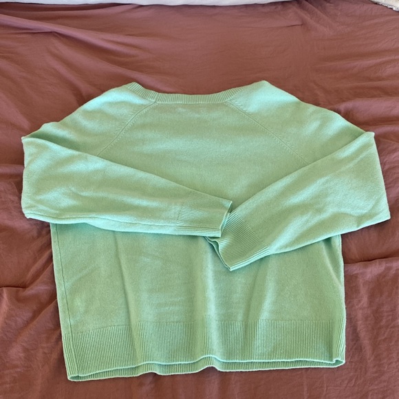 Jcrew cashmere sweater size medium - Picture 3 of 4